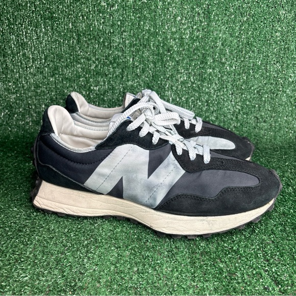 New Balance Mens Size 12 Intelligent Choice 327 Black White MS327LB1